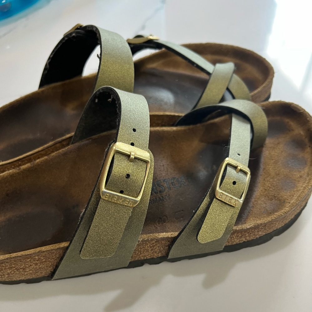 Metallic green Birkenstock
